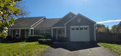 Photo of 792 Trinity Court, Carol Stream, IL 60188 (MLS # 12773264)