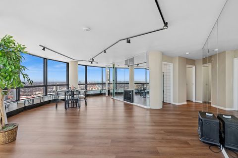 Tiny photo for 5415 N SHERIDAN Road #3311, Chicago, IL 60640 (MLS # 12430302)