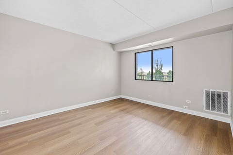 Tiny photo for 375 Plum Creek Drive #312, Wheeling, IL 60090 (MLS # 12685812)