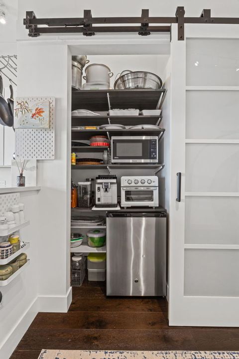 Tiny photo for 1640 Maple Avenue #304, Evanston, IL 60201 (MLS # 12502815)