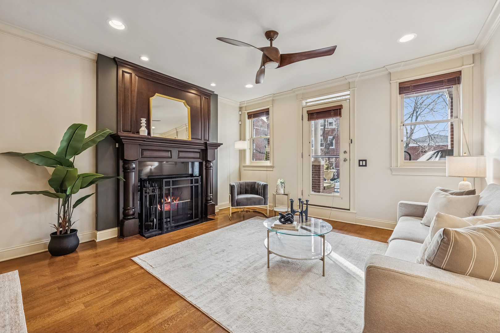 6121 N Winthrop Avenue 1S