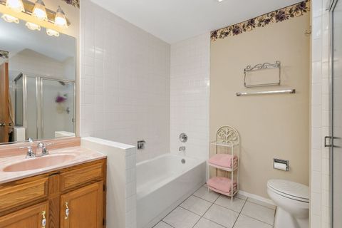 Tiny photo for 133 White Branch S Court #133, Schaumburg, IL 60194 (MLS # 12492397)