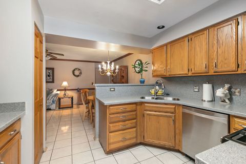 Tiny photo for 133 White Branch S Court #133, Schaumburg, IL 60194 (MLS # 12492397)