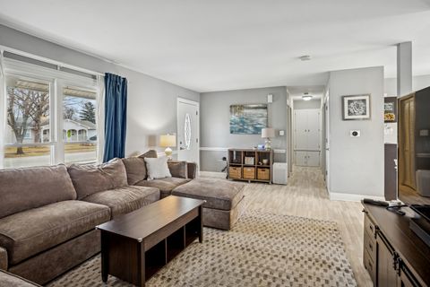 Tiny photo for 988 Cooper Court, Elk Grove Village, IL 60007 (MLS # 12566340)