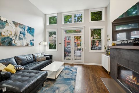 Tiny photo for 1925 N Damen Avenue #1, Chicago, IL 60647 (MLS # 12433980)