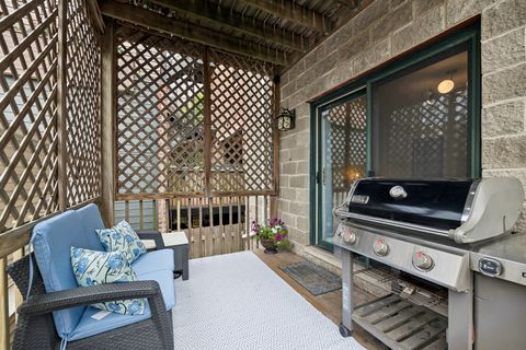 Tiny photo for 1925 N Damen Avenue #1, Chicago, IL 60647 (MLS # 12433980)