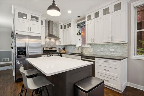 Tiny photo for 1925 N Damen Avenue #1, Chicago, IL 60647 (MLS # 12433980)