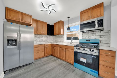 Tiny photo for 1275 W 71st Street, Chicago, IL 60636 (MLS # 12540038)