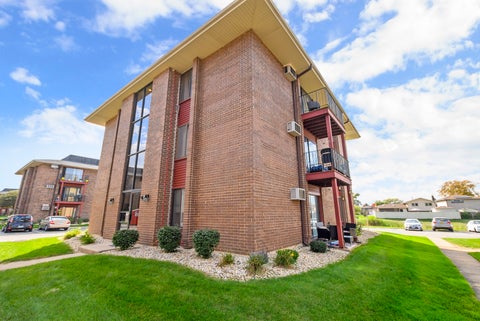Tiny photo for 15736 Terrace Drive #R02, Oak Forest, IL 60452 (MLS # 12782117)