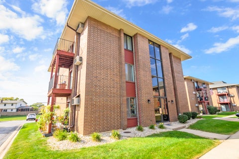 Tiny photo for 15736 Terrace Drive #R02, Oak Forest, IL 60452 (MLS # 12782117)
