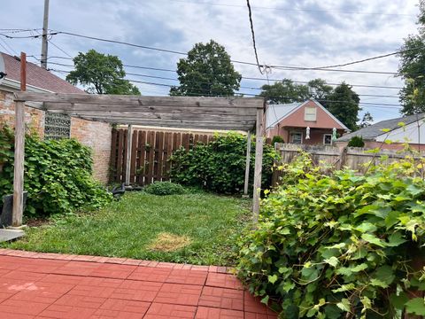 Tiny photo for 7427 TRIPP Avenue, Skokie, IL 60076 (MLS # 12516627)