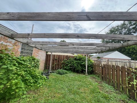 Tiny photo for 7427 TRIPP Avenue, Skokie, IL 60076 (MLS # 12516627)