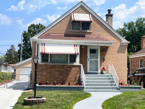 Tiny photo for 7427 TRIPP Avenue, Skokie, IL 60076 (MLS # 12516627)