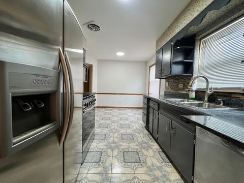 Tiny photo for 7427 TRIPP Avenue, Skokie, IL 60076 (MLS # 12516627)