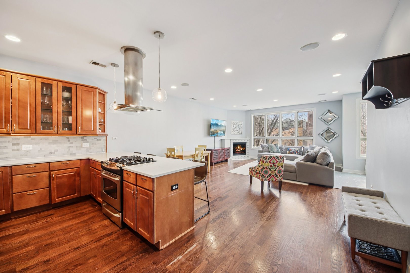 3929 N Ashland Avenue 2