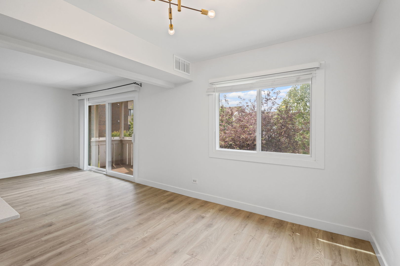 2000 Bayside Drive 204