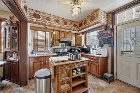 Tiny photo for 15 E 155th Street, Harvey, IL 60426 (MLS # 12614231)