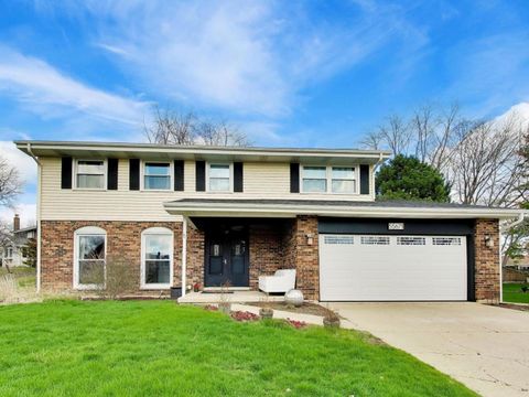 Photo of 5S671 Buttonwood Court, Naperville, IL 60540 (MLS # 12603770)
