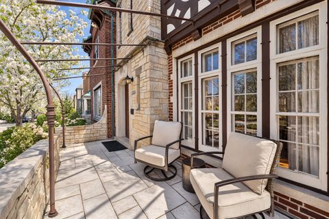 Tiny photo for 1321 Monroe Avenue, River Forest, IL 60305 (MLS # 12587091)