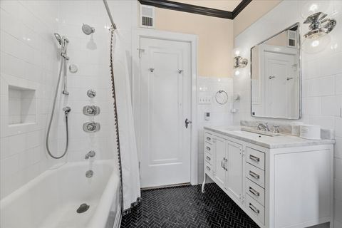 Tiny photo for 1321 Monroe Avenue, River Forest, IL 60305 (MLS # 12587091)