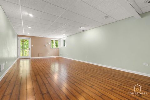 Tiny photo for 1315 Queen Ann Lane, Gurnee, IL 60031 (MLS # 12455527)