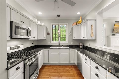 Tiny photo for 1315 Queen Ann Lane, Gurnee, IL 60031 (MLS # 12455527)