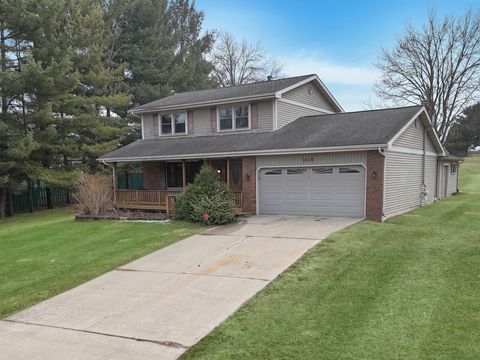 Tiny photo for 1419 Finch Street, Freeport, IL 61032 (MLS # 12574122)