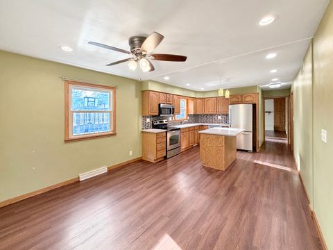 Tiny photo for 1419 Finch Street, Freeport, IL 61032 (MLS # 12574122)