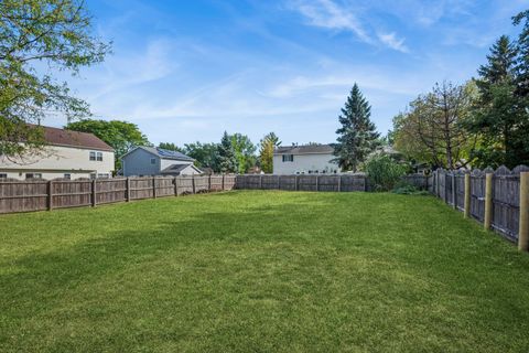 Tiny photo for 3025 Long Grove Lane, Aurora, IL 60504 (MLS # 12487292)