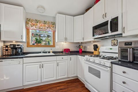 Tiny photo for 3025 Long Grove Lane, Aurora, IL 60504 (MLS # 12487292)