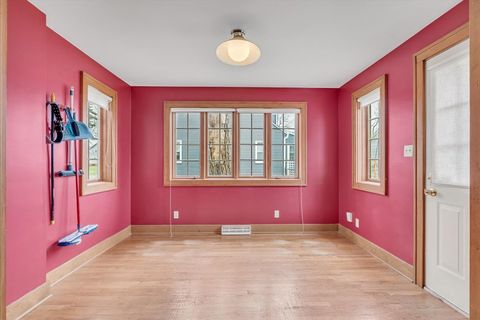 Tiny photo for 2824 Tremont Avenue, Davenport, IA 52803 (MLS # 12610959)