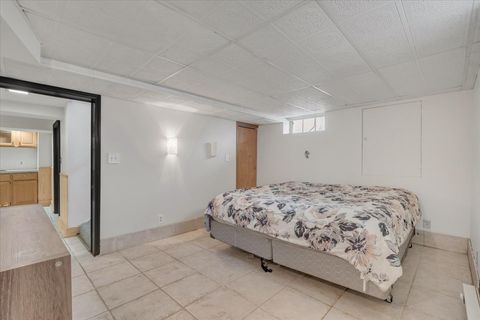 Tiny photo for 2824 Tremont Avenue, Davenport, IA 52803 (MLS # 12610959)