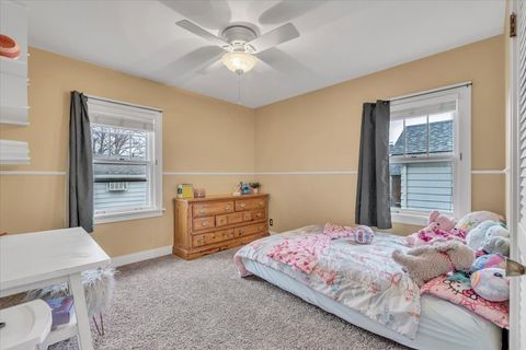 Tiny photo for 2824 Tremont Avenue, Davenport, IA 52803 (MLS # 12610959)