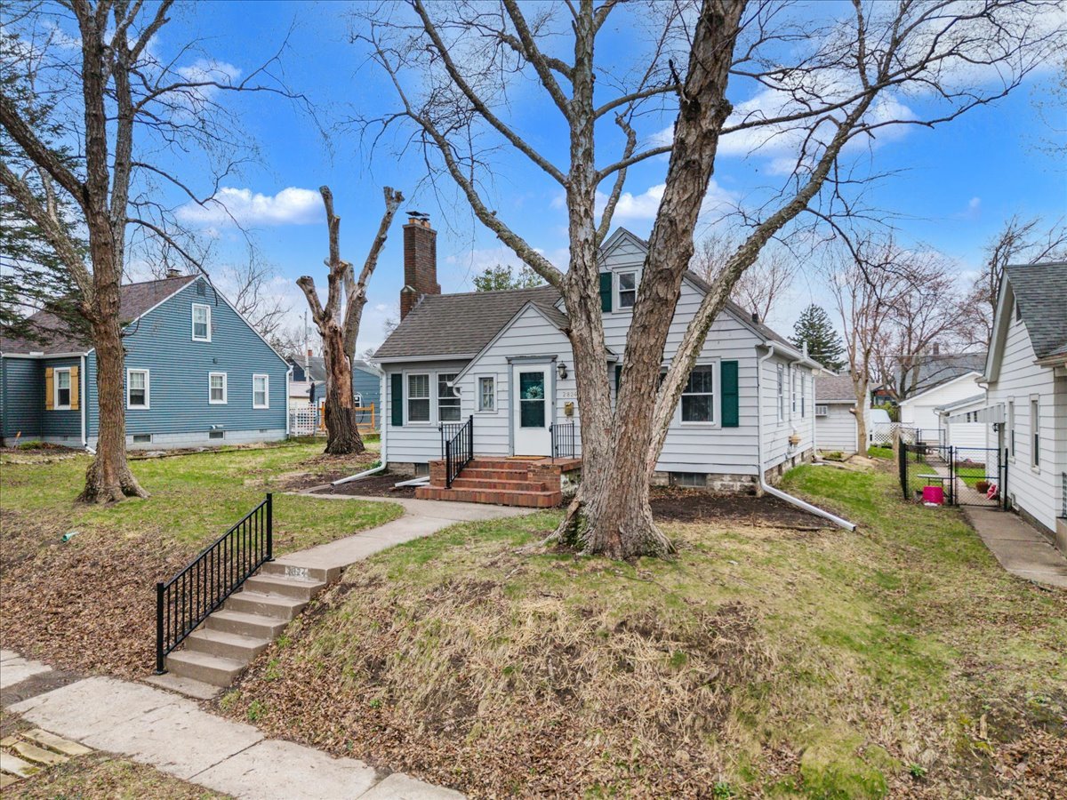 2824 Tremont Avenue