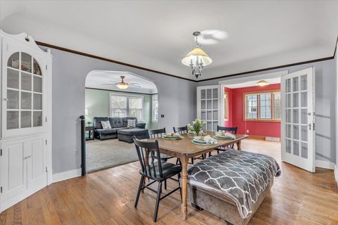 Tiny photo for 2824 Tremont Avenue, Davenport, IA 52803 (MLS # 12610959)