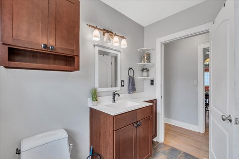 Tiny photo for 2824 Tremont Avenue, Davenport, IA 52803 (MLS # 12610959)