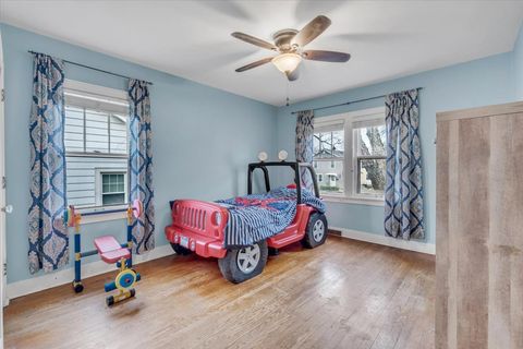 Tiny photo for 2824 Tremont Avenue, Davenport, IA 52803 (MLS # 12610959)