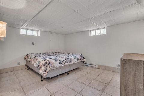 Tiny photo for 2824 Tremont Avenue, Davenport, IA 52803 (MLS # 12610959)