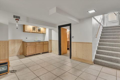 Tiny photo for 2824 Tremont Avenue, Davenport, IA 52803 (MLS # 12610959)