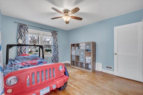 Tiny photo for 2824 Tremont Avenue, Davenport, IA 52803 (MLS # 12610959)