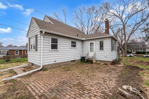 Tiny photo for 2824 Tremont Avenue, Davenport, IA 52803 (MLS # 12610959)