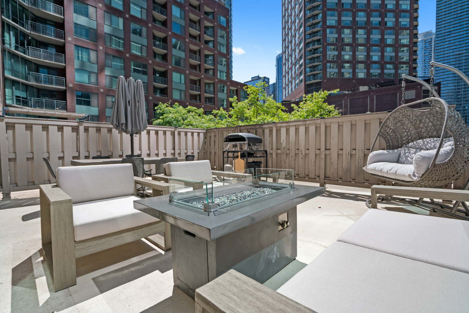 440 N McClurg Court 301