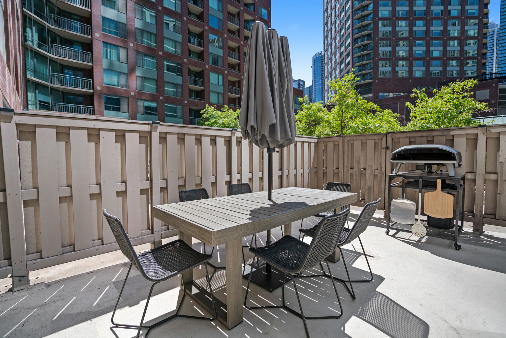 440 N McClurg Court 301