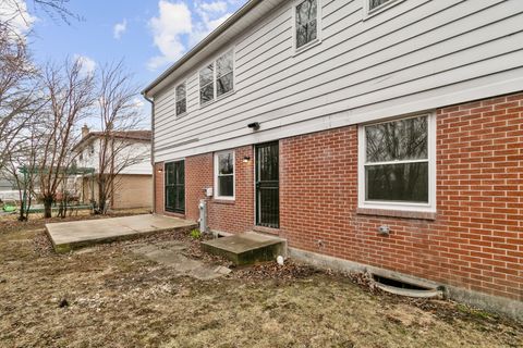 Tiny photo for 18135 Cherrywood Lane, Homewood, IL 60430 (MLS # 12582616)