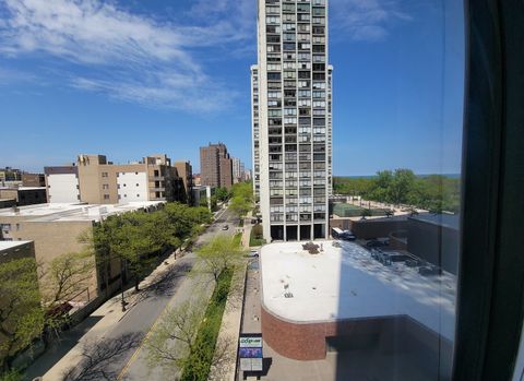 Tiny photo for 5415 N SHERIDAN Road #711, Chicago, IL 60640 (MLS # 12480891)