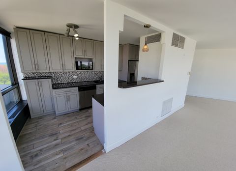 Tiny photo for 5415 N SHERIDAN Road #711, Chicago, IL 60640 (MLS # 12480891)