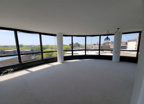 Tiny photo for 5415 N SHERIDAN Road #711, Chicago, IL 60640 (MLS # 12480891)