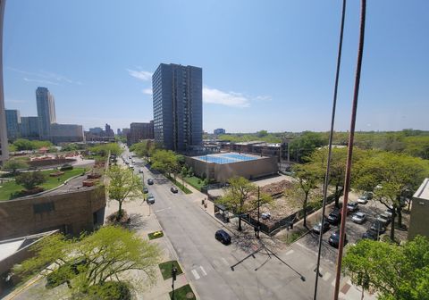 Tiny photo for 5415 N SHERIDAN Road #711, Chicago, IL 60640 (MLS # 12480891)