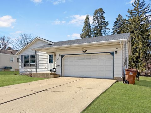Tiny photo for 1506 S Walnut Avenue, Freeport, IL 61032 (MLS # 12581552)