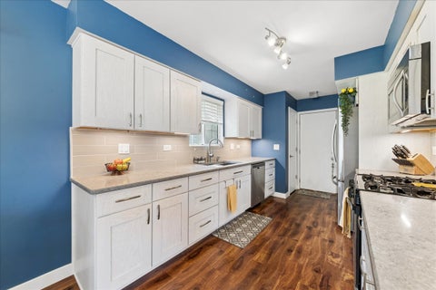 Tiny photo for 141 Village Creek Drive #141, Lake In The Hills, IL 60156 (MLS # 12683213)